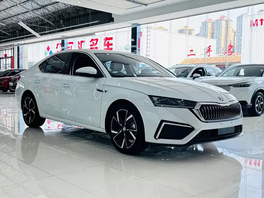Skoda Octavia — фото 8
