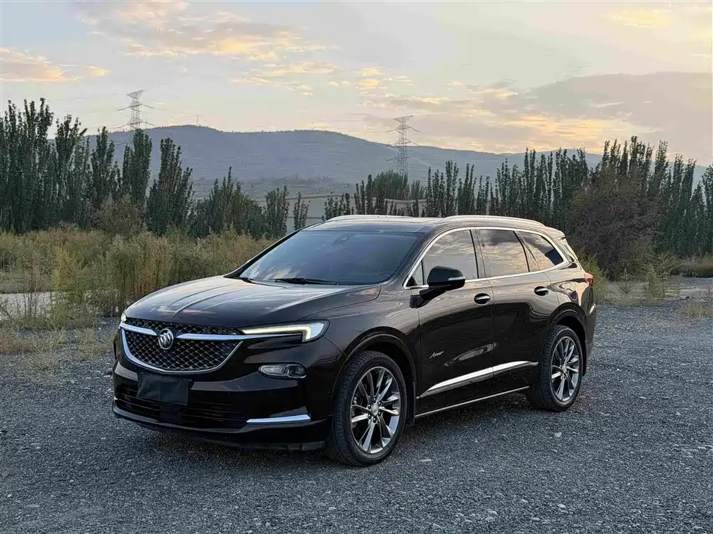 Buick Enclave — фото 1