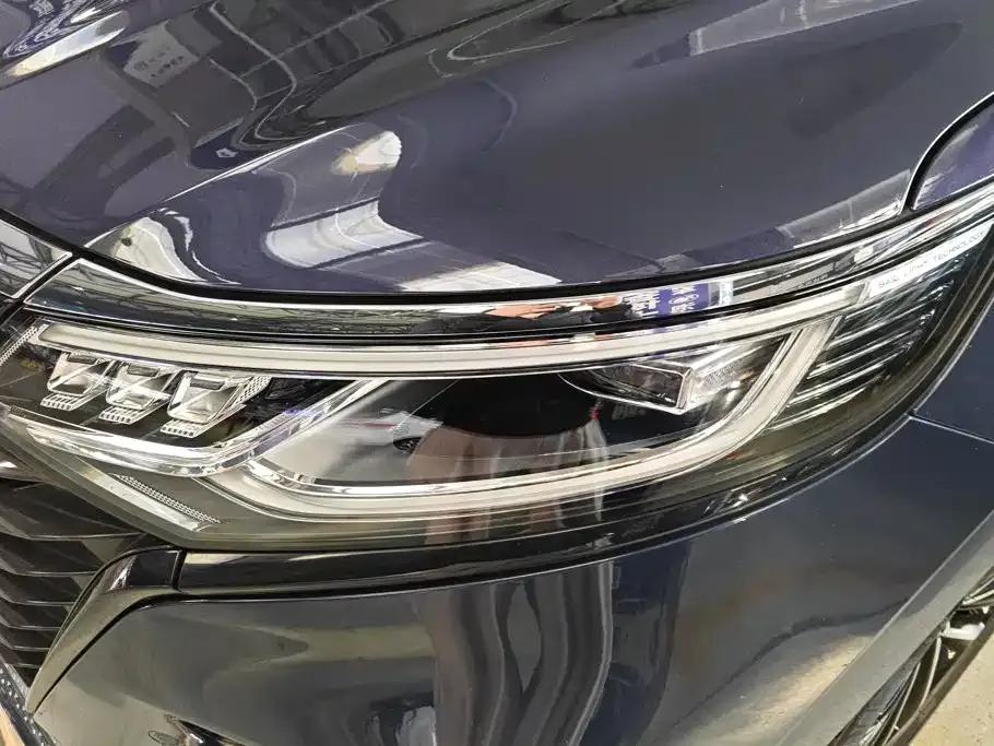 Roewe iMAX8 — фото 9