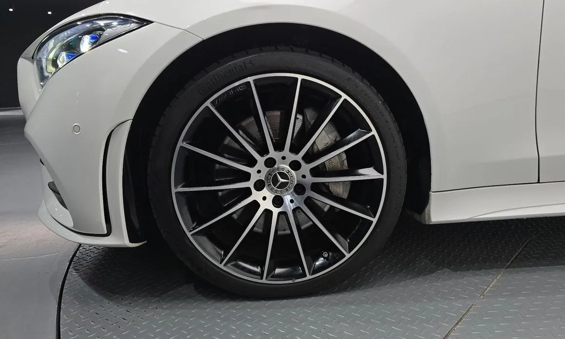 Mercedes-Benz CLS-Class — фото 10