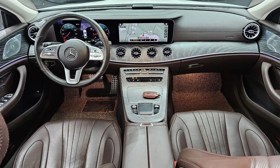 Mercedes-Benz CLS-Class — фото 8