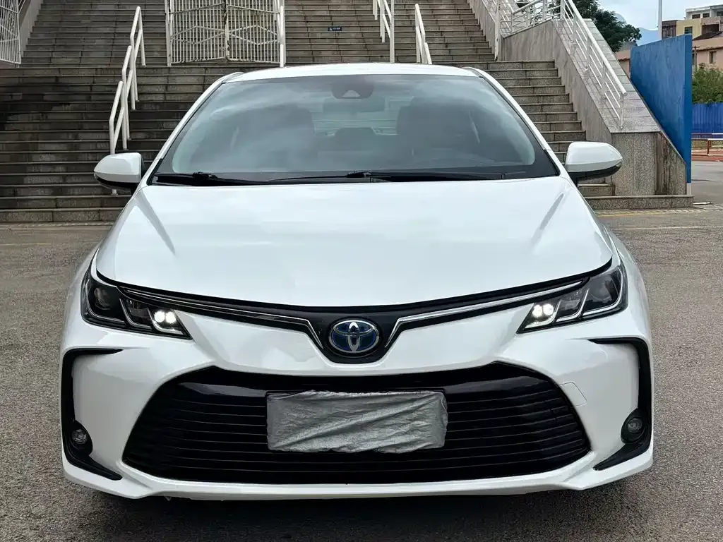 Toyota Corolla — фото 2