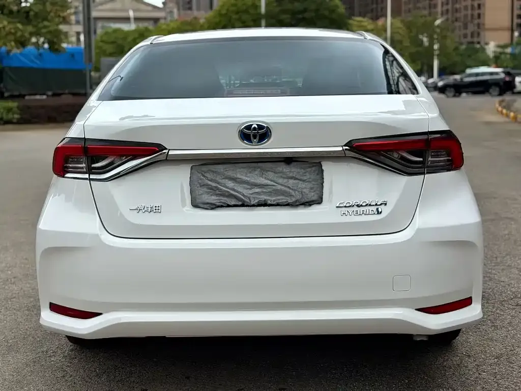 Toyota Corolla — фото 3