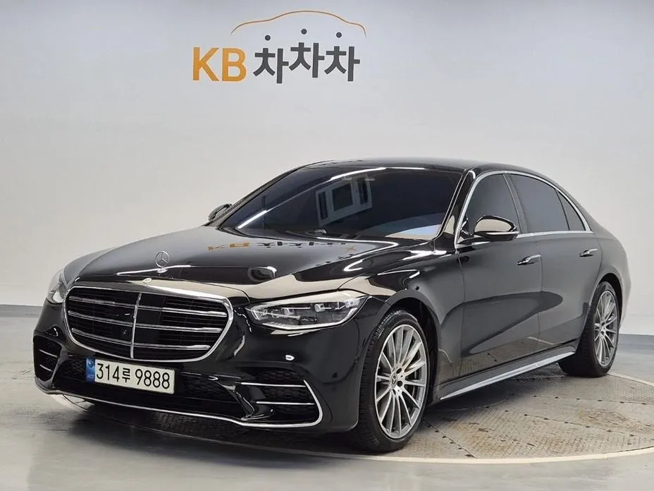 Mercedes-Benz S-Class — фото 1