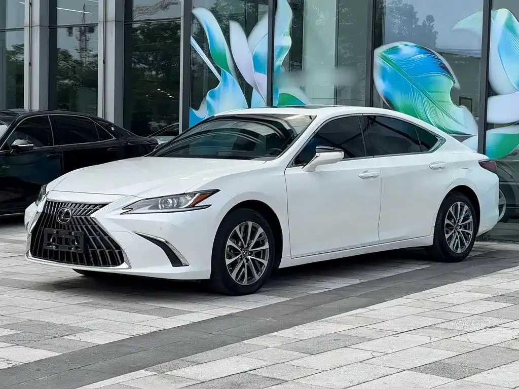 Lexus ES — фото 4