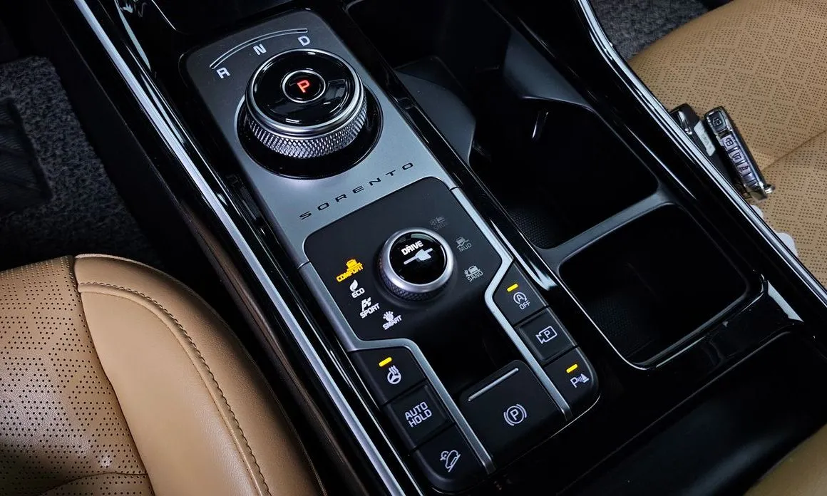 Kia Sorento — фото 6