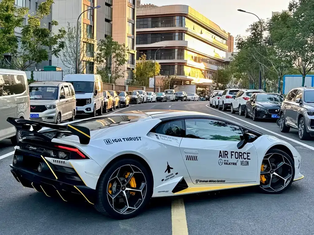 Lamborghini Huracan — фото 10