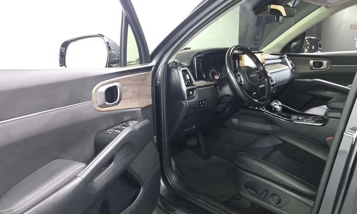 Kia Sorento — фото 7