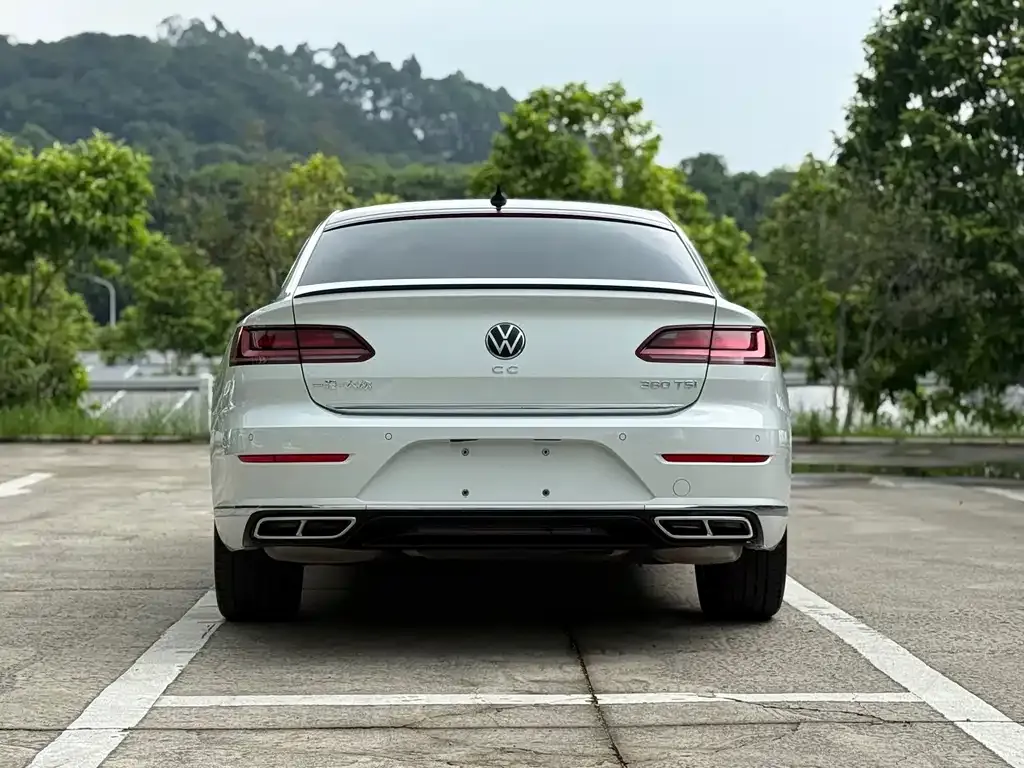 Volkswagen CC — фото 3