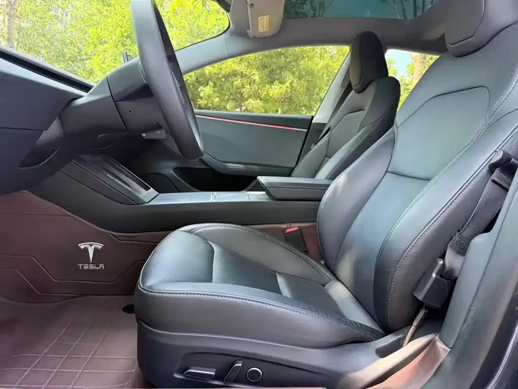 Tesla Model 3 — фото 5