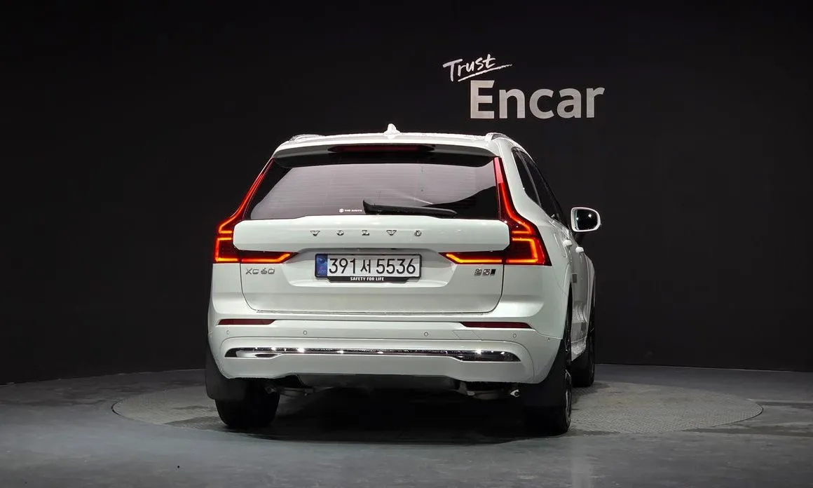 Volvo XC60 — фото 2