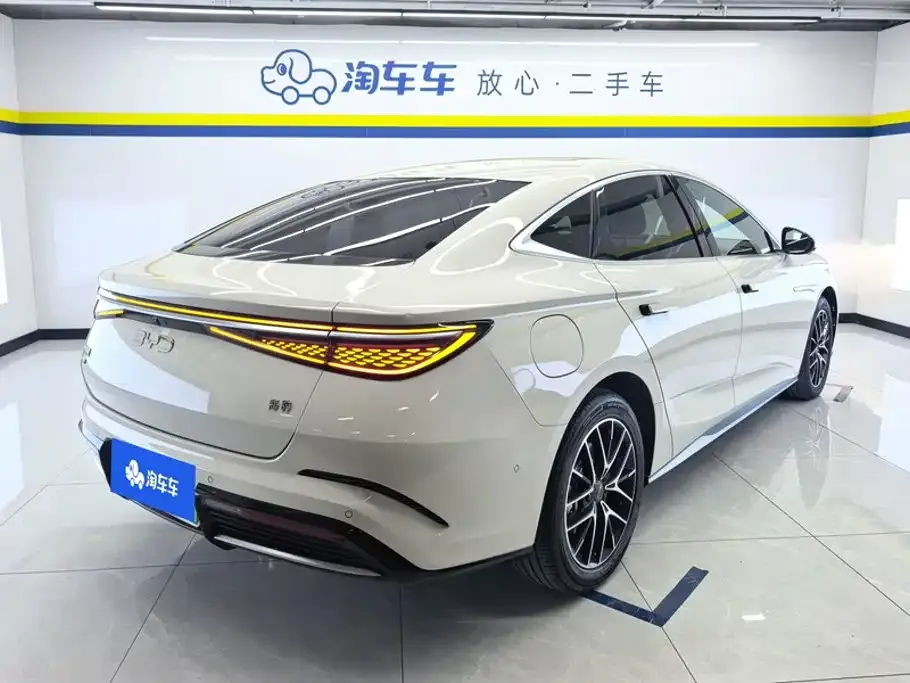 BYD Seal — фото 10
