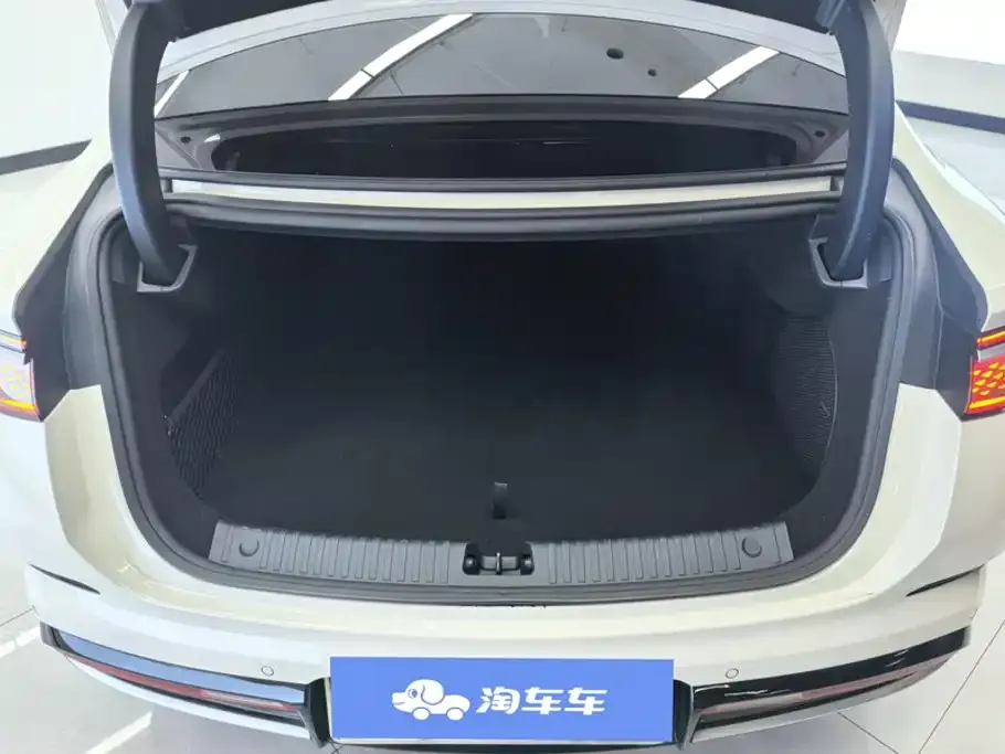 BYD Seal — фото 2