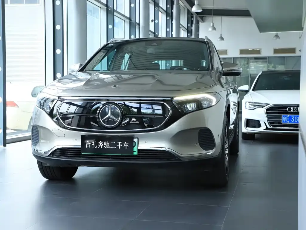 Mercedes-Benz EQA — фото 1