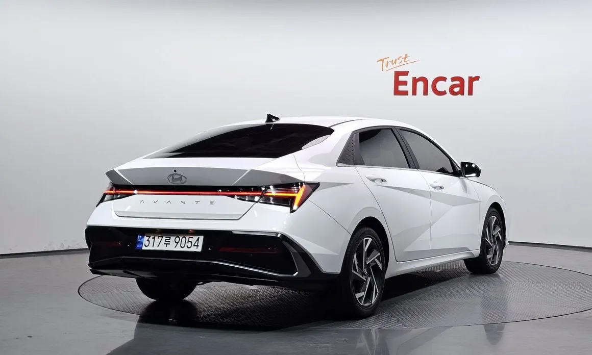 Hyundai AVANTE — фото 2