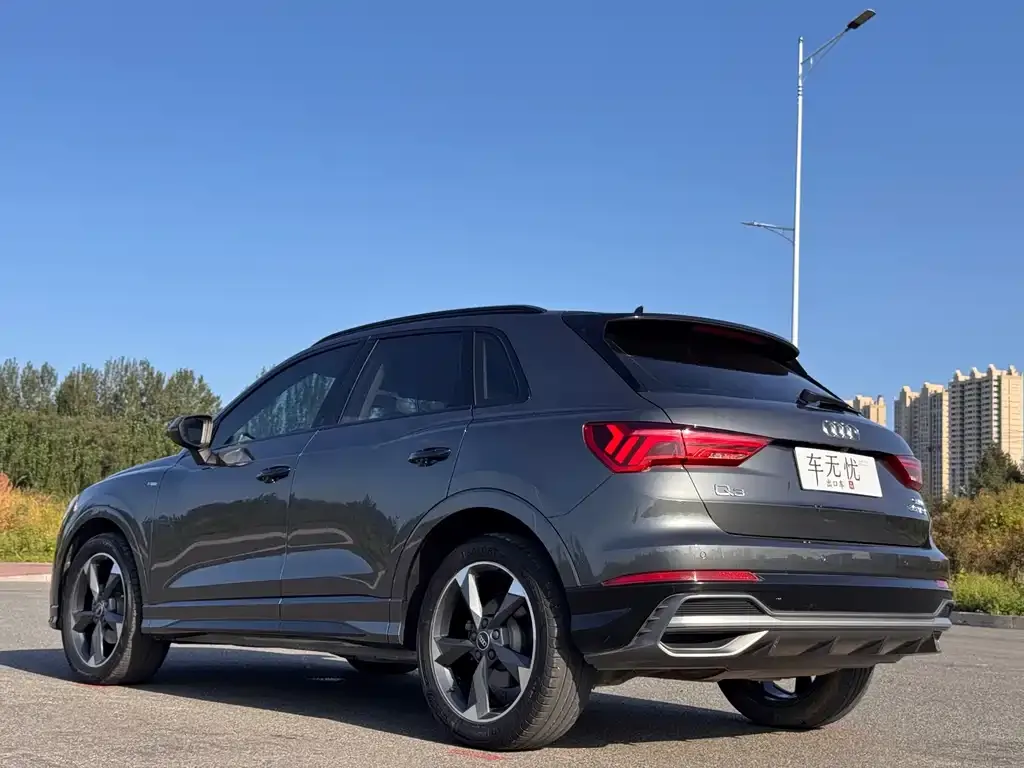 Audi Q3 — фото 7