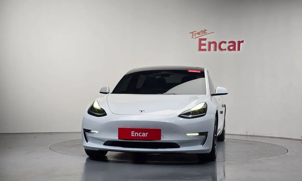 Tesla Model 3 — фото 5