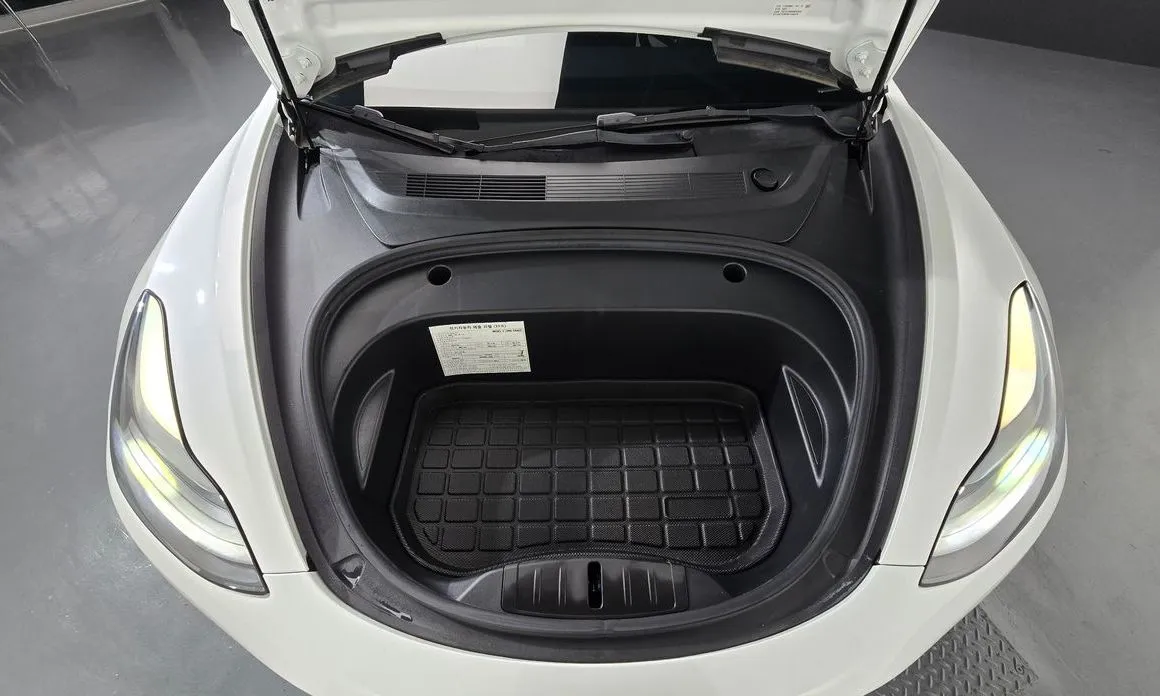 Tesla Model 3 — фото 10