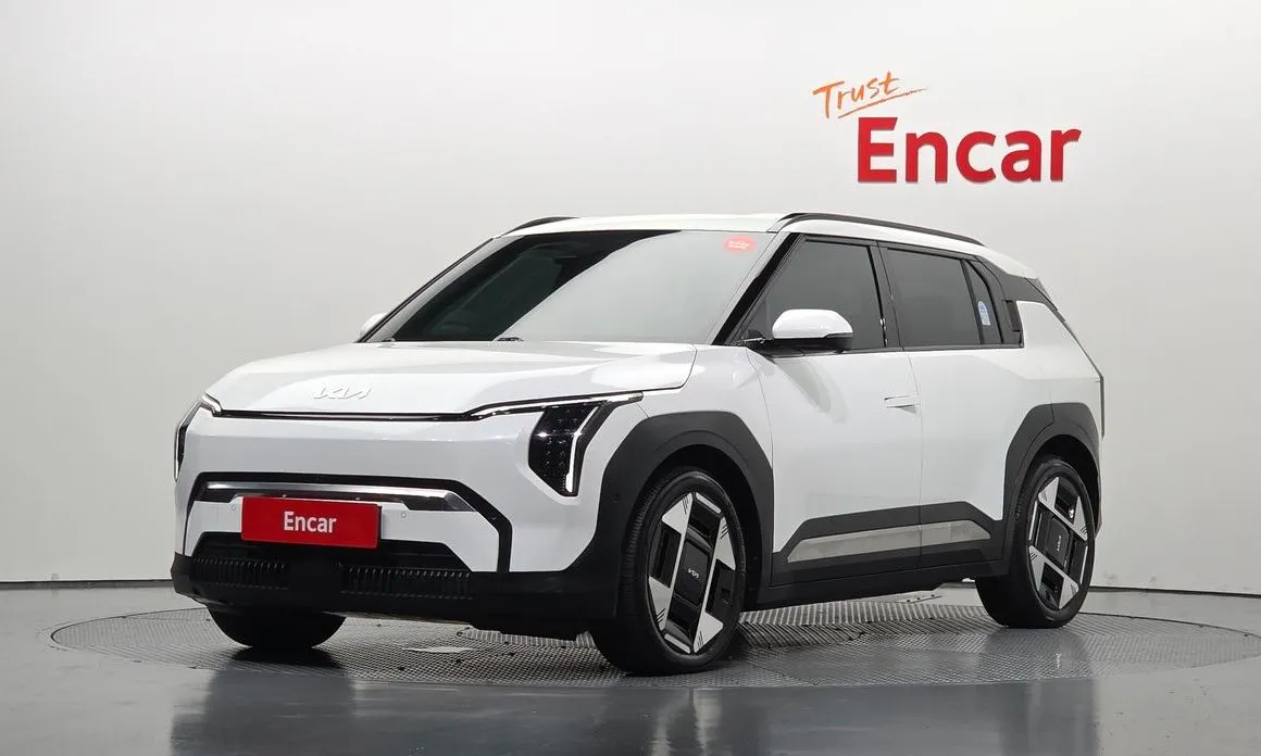Kia EV3 — фото 1