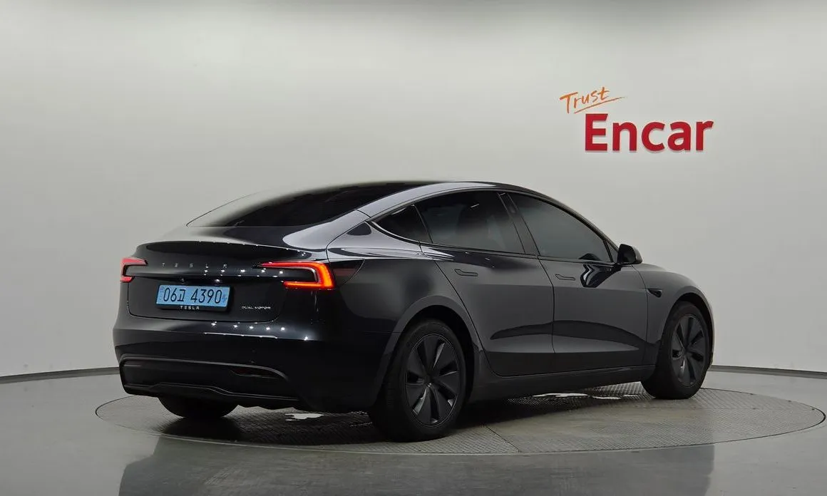 Tesla Model 3 — фото 5