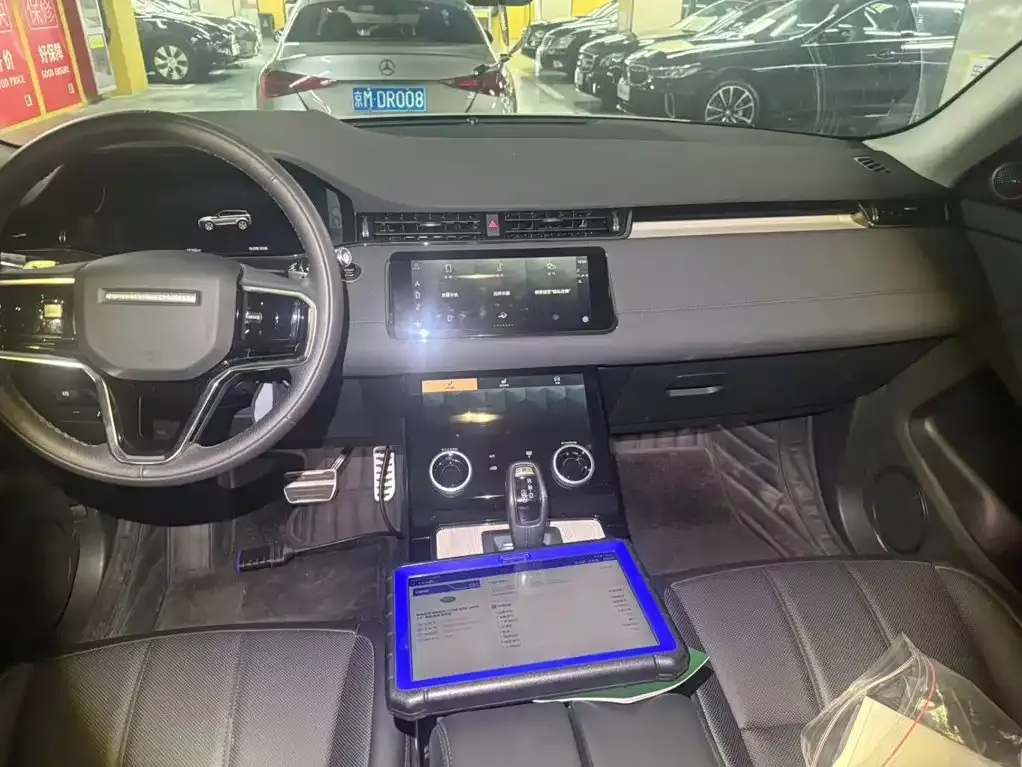 Land Rover Evoque — фото 4