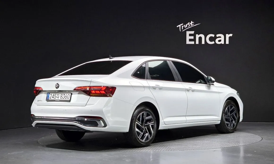 Volkswagen Jetta — фото 4