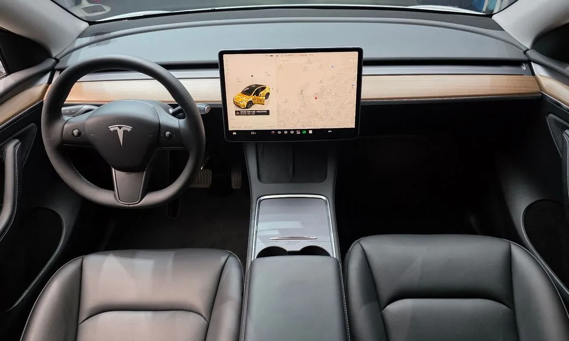 Tesla Model Y — фото 7