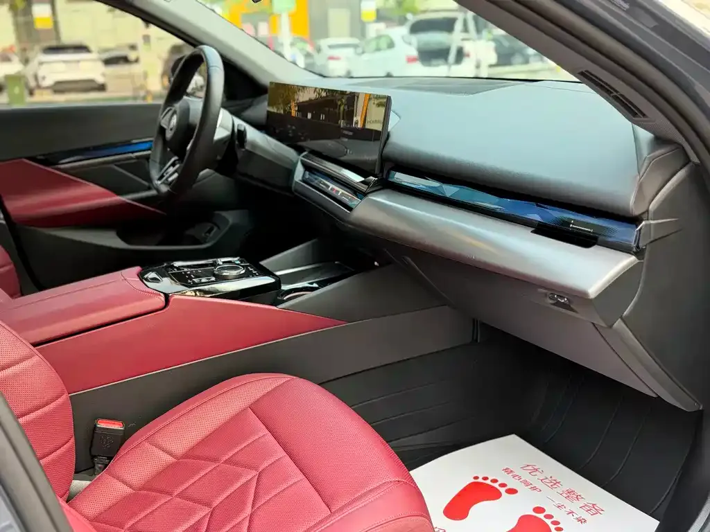 BMW i5 — фото 3