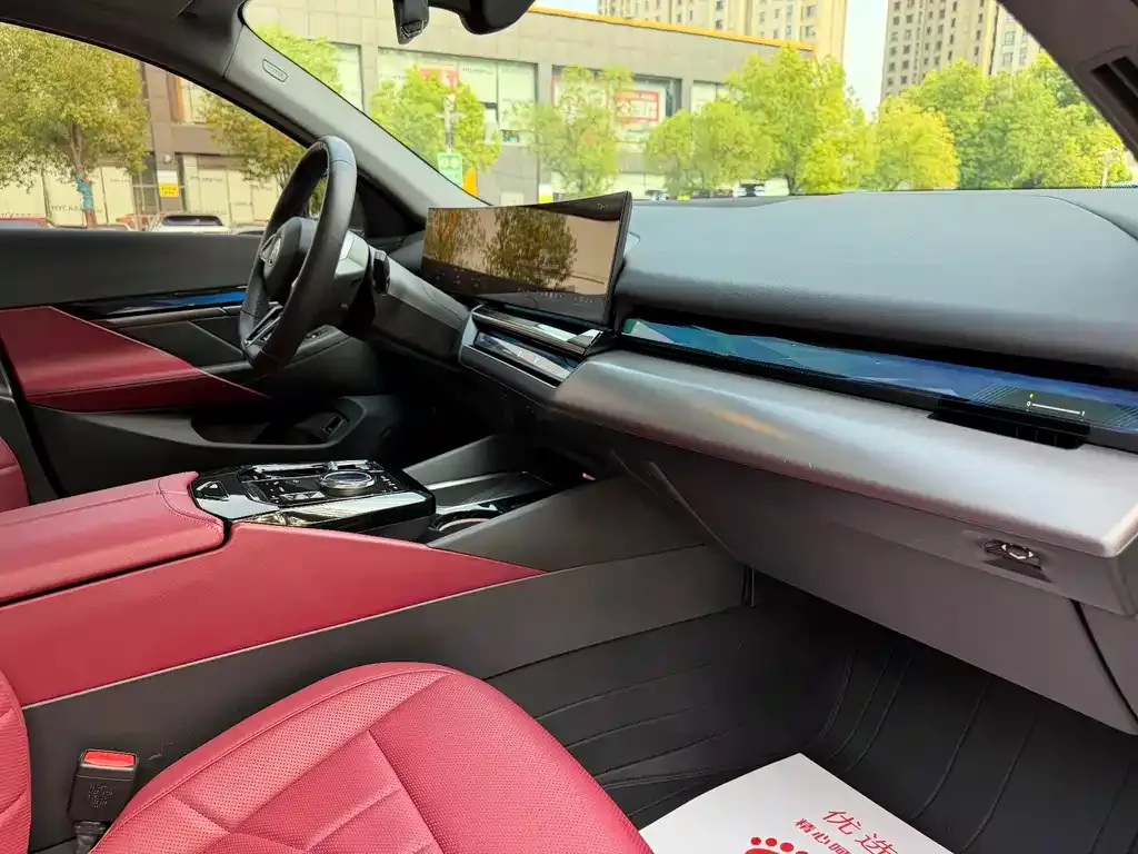 BMW i5 — фото 4