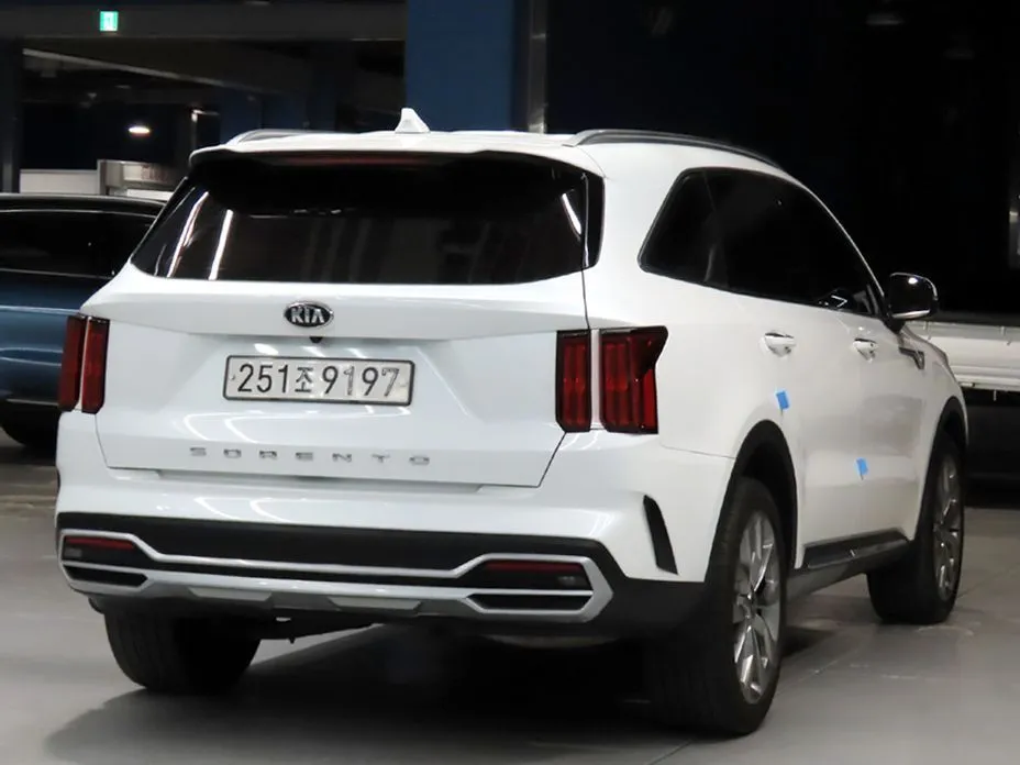 Kia Sorento — фото 6