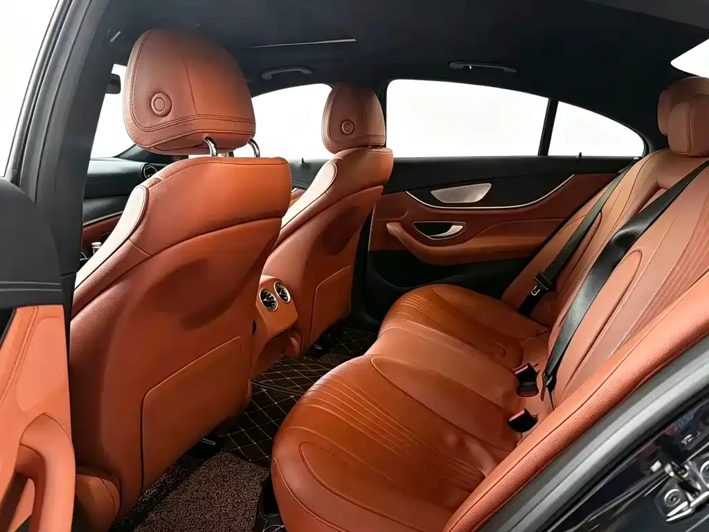 Mercedes-Benz CLS — фото 3