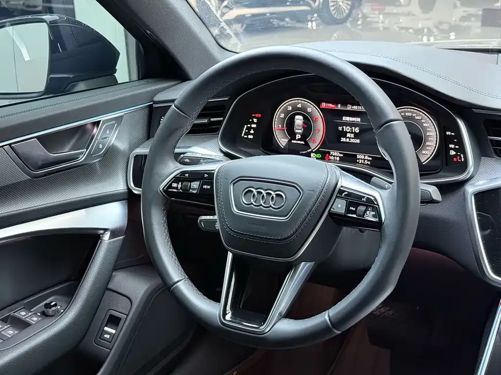 Audi A6L — фото 9