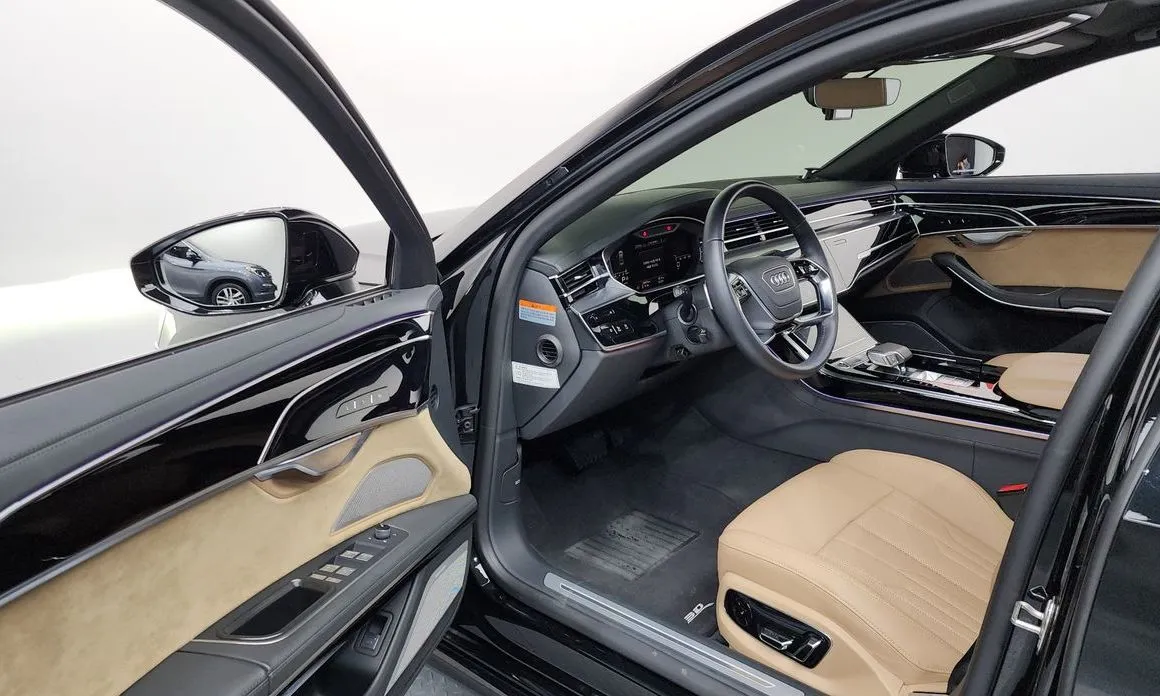 Audi A8 — фото 7