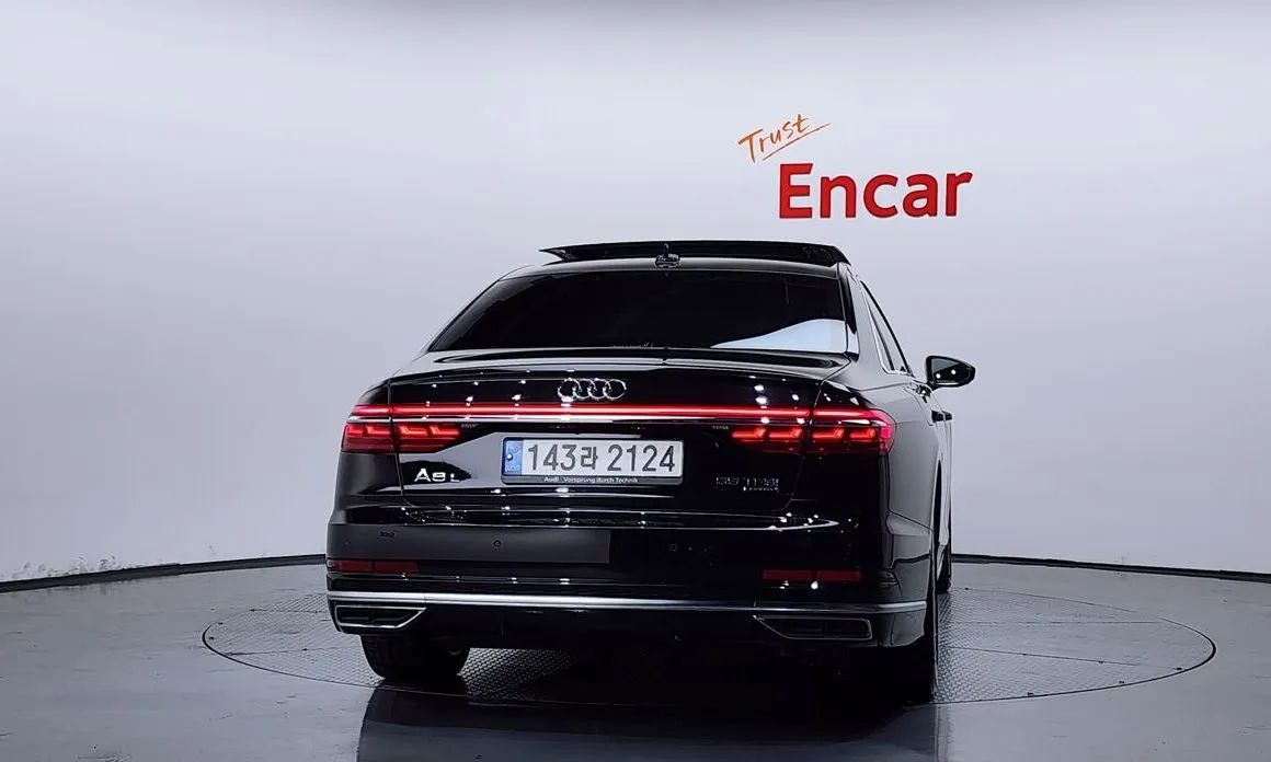 Audi A8 — фото 4