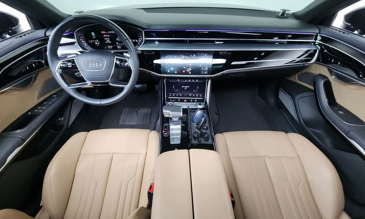 Audi A8 — фото 2