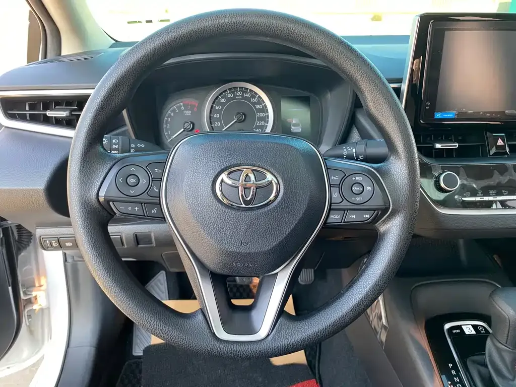 Toyota Corolla — фото 2