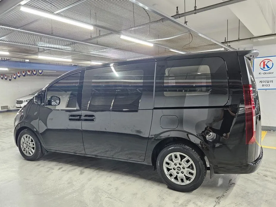 Hyundai Staria — фото 2