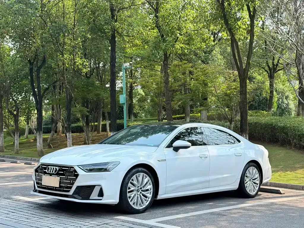 Audi A7L — фото 7