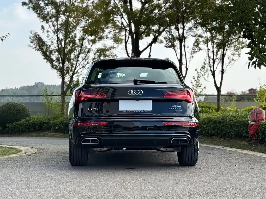 Audi Q5L — фото 4