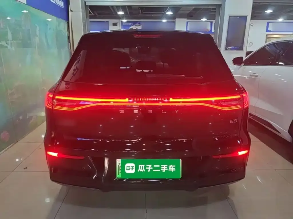 Geely Galaxy E5 — фото 10
