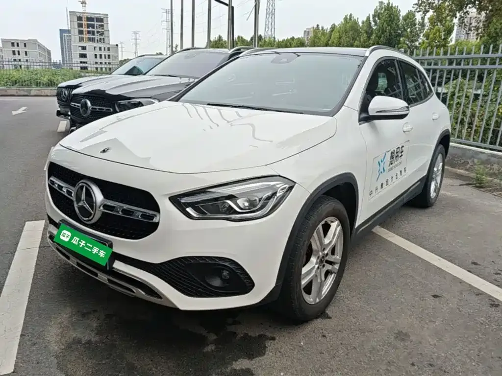 Mercedes-Benz GLA — фото 1