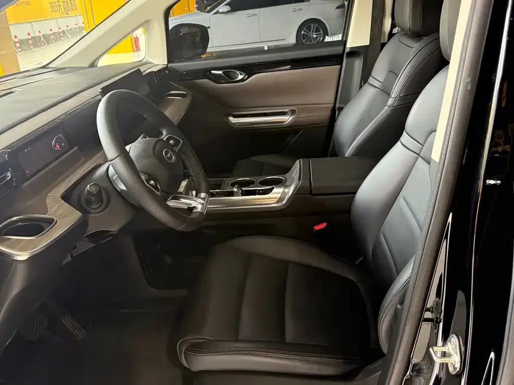 GAC Motor Trumpchi E8 — фото 6