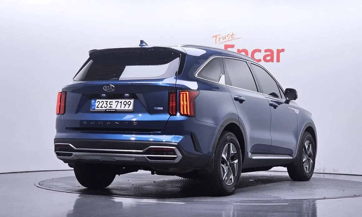 Kia Sorento — фото 5