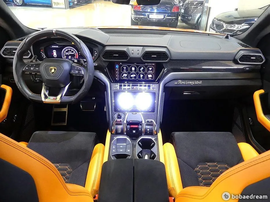 Lamborghini Urus — фото 4