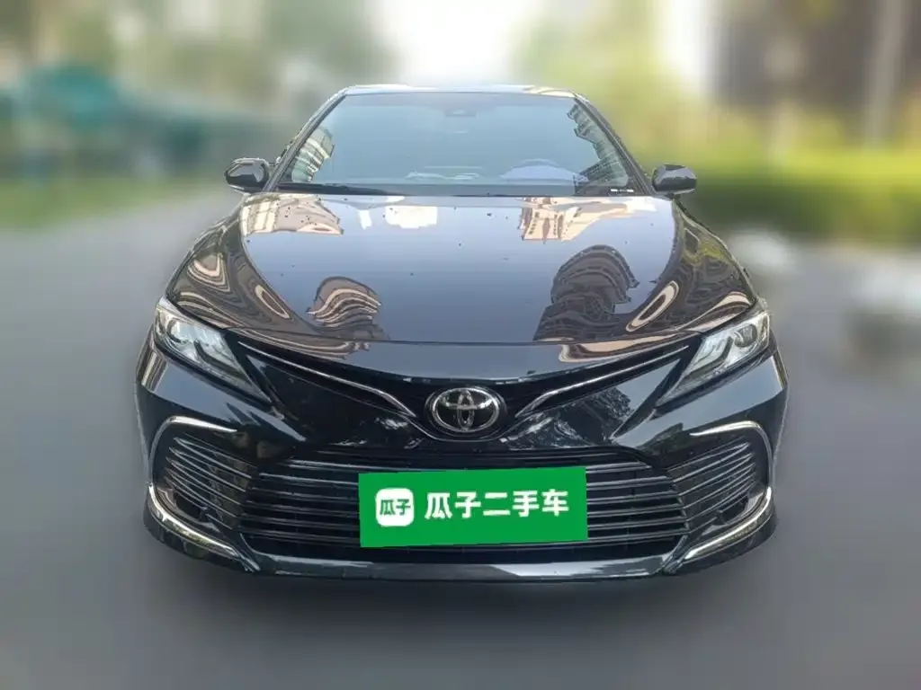 Toyota Camry — фото 4