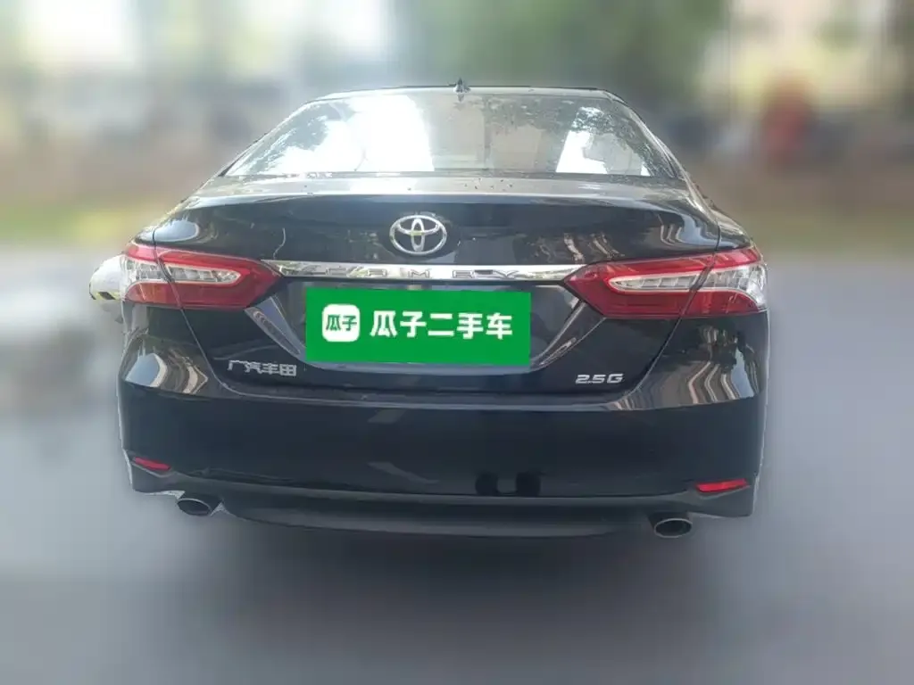 Toyota Camry — фото 3