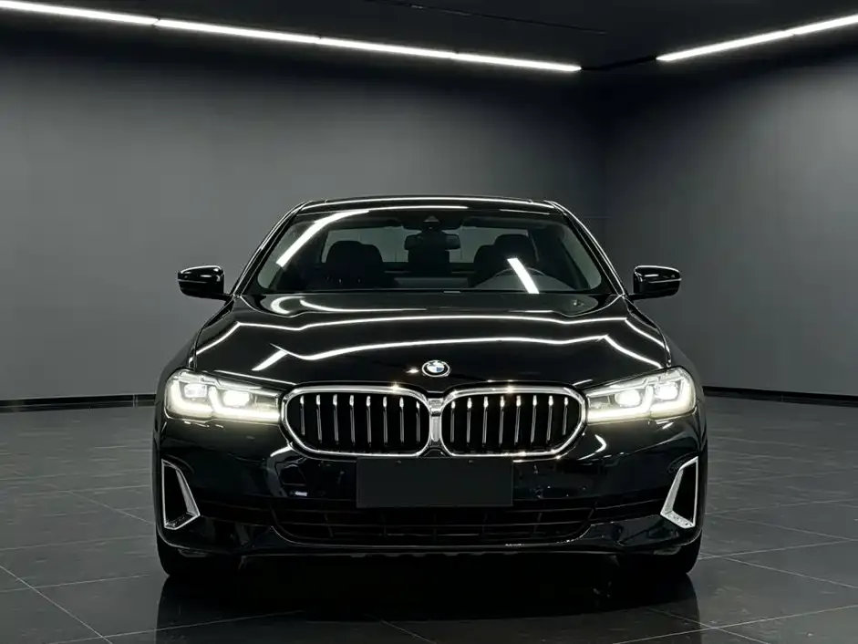 BMW 5 Series — фото 2