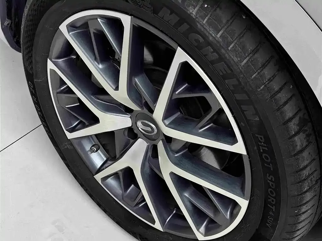 GAC Motor Trumpchi GS8 — фото 3