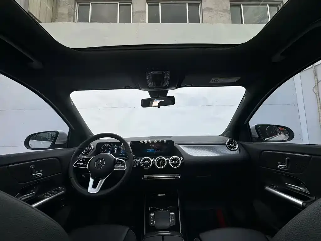 Mercedes-Benz GLA — фото 6