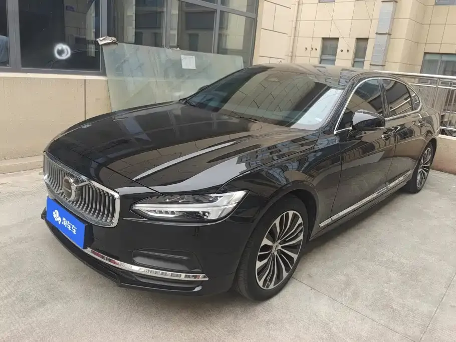 Volvo S90 — фото 1